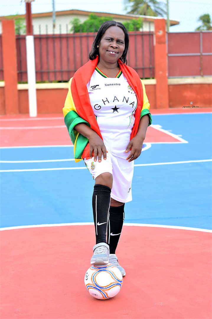 Gloria Ampofo sings for the Black Stars